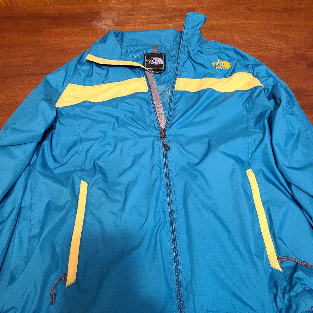 Womens Medium North Face Wind Breaker Jacket